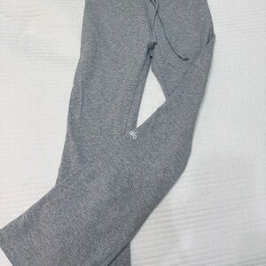 ALO Yoga Heather Gray Joggers